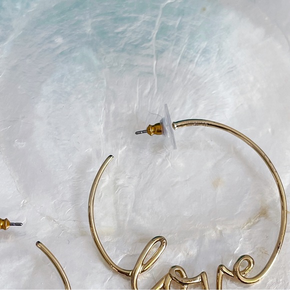 Stella & Dot Gold Plated Wire Love Hoop Earrings Boxed - Picture 11 of 11